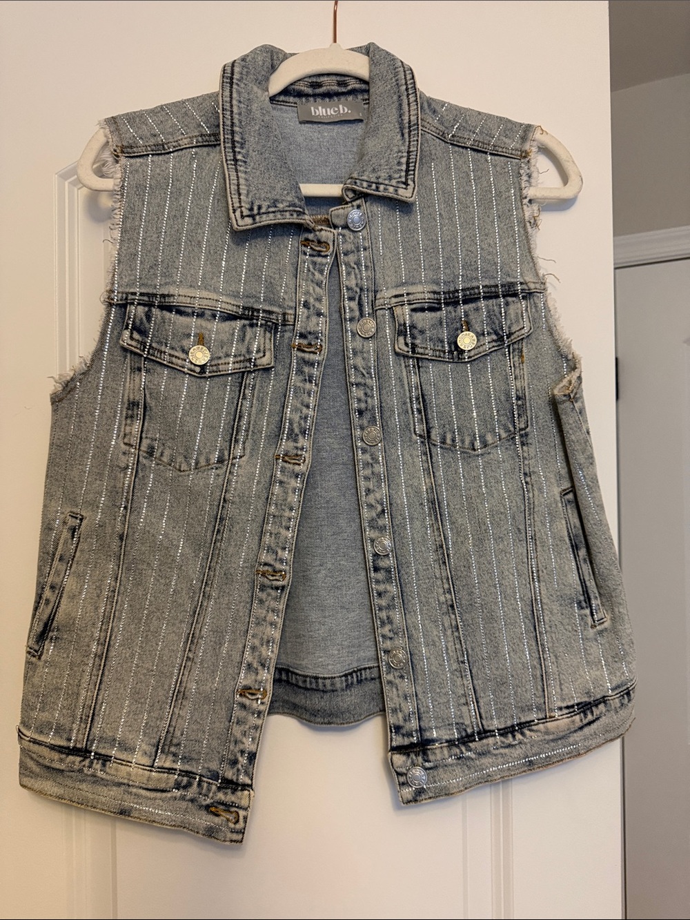 blue.b Sleeveless Silver-Striped Denim Vest
